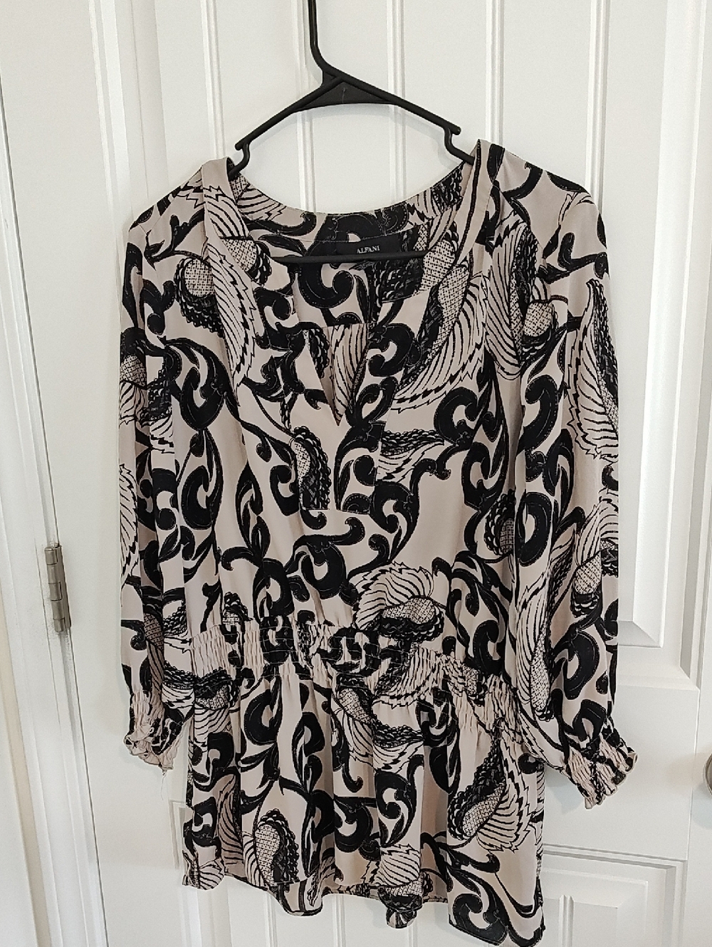 Apt. 9 Black and Cream Printed Peplum Smocked Tunic Blouse Size 12